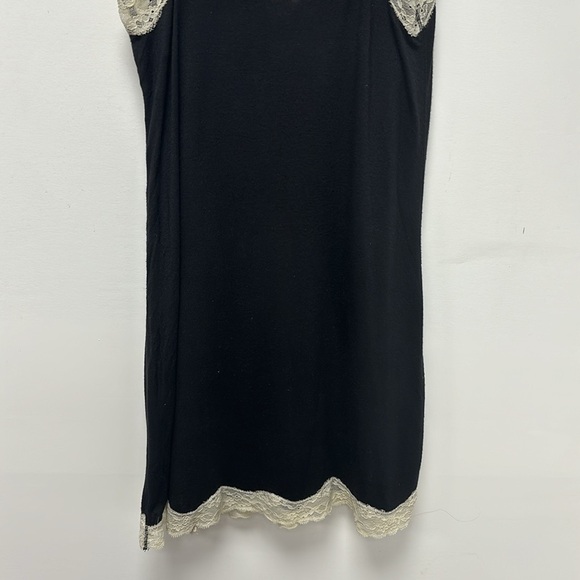 VICTORIA’S SECRET  Women's Lace Pyjamas, Size S/P - Picture 6 of 7